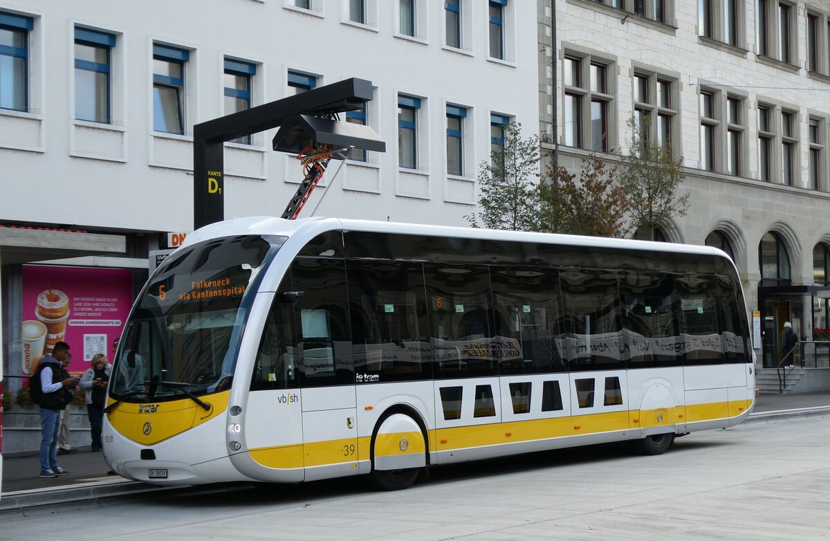 (281'129) - VBSH Schaffhausen - Nr. 39/SH 38'039 - eIrizar am 10. Oktober 2025 beim Bahnhof Schaffhausen
