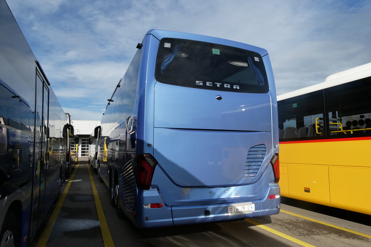 (282'415) - Strickler, Neuheim - ZH 28 U (135'099) - Setra am 15. November 2025 in Winterthur, Daimler Buses