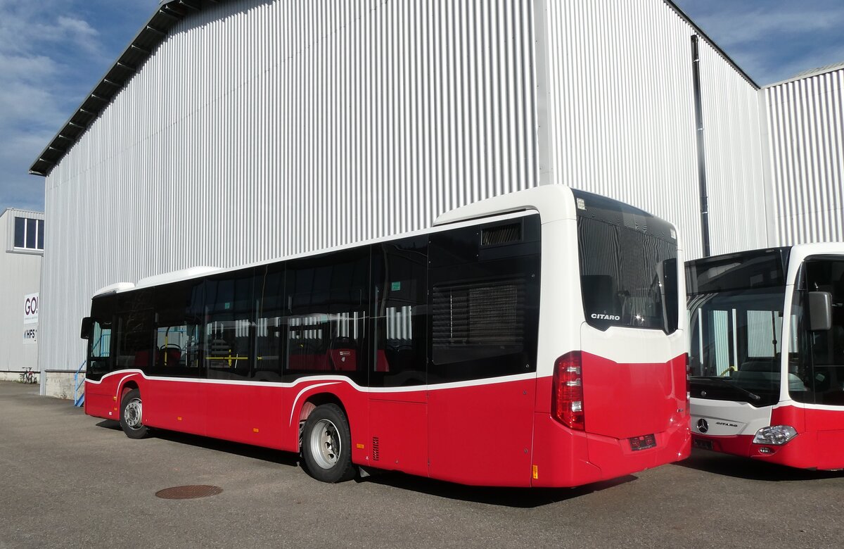 (282'429) - CarPostal Ouest - PID 12'302 - Mercedes (ex Wiener Linien, A-Wien Nr. 8120) am 15. November 2025 in Winterthur, Daimler Buses 