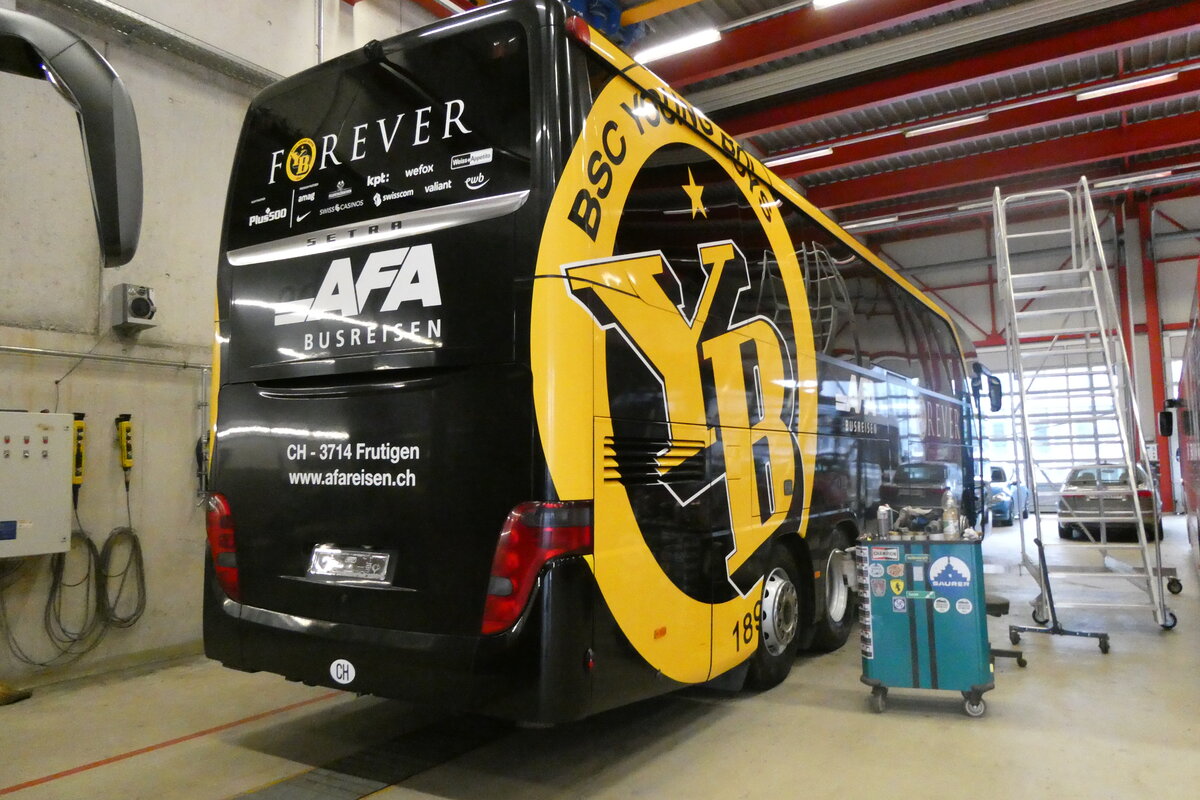 (282'571) - AFA Adelboden - Nr. 21/BE 1898 - Setra (ex Edelline, Liebefeld Nr. 54) am 24. November 2025 in Frutigen, Garage