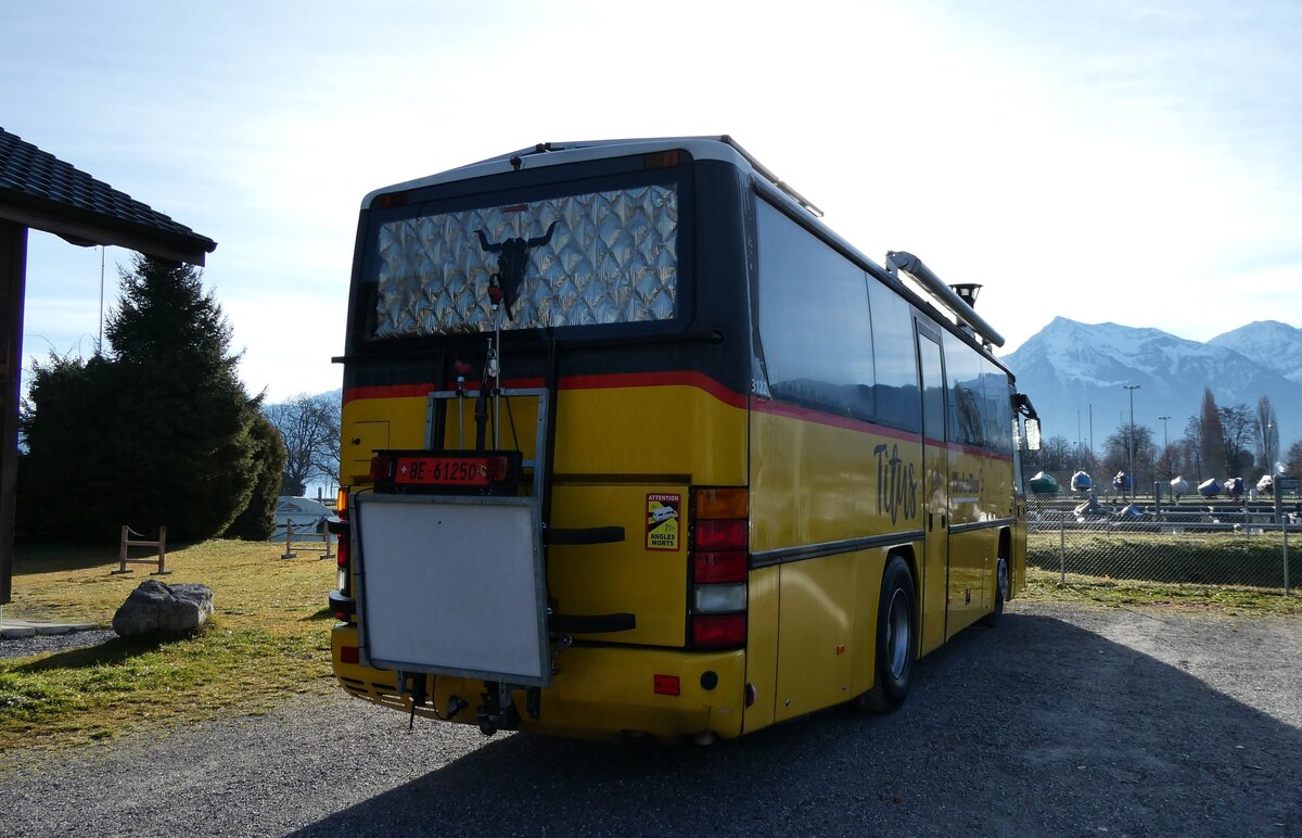 (282'924) - L�thi, Kr�iligen - Nr. 1 - Neoplan (ex Autopostale, Croglio PID 3122) am 9. Dezember 2025 in Thun, Lachenwiese