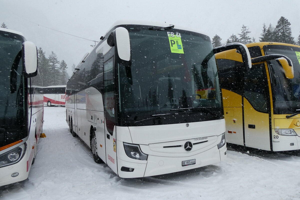 (283'885) - Eurobus, Bern - Nr. 44/BE 955'444 - Mercedes am 10. Januar 2026 in Adelboden, Unter dem Birg