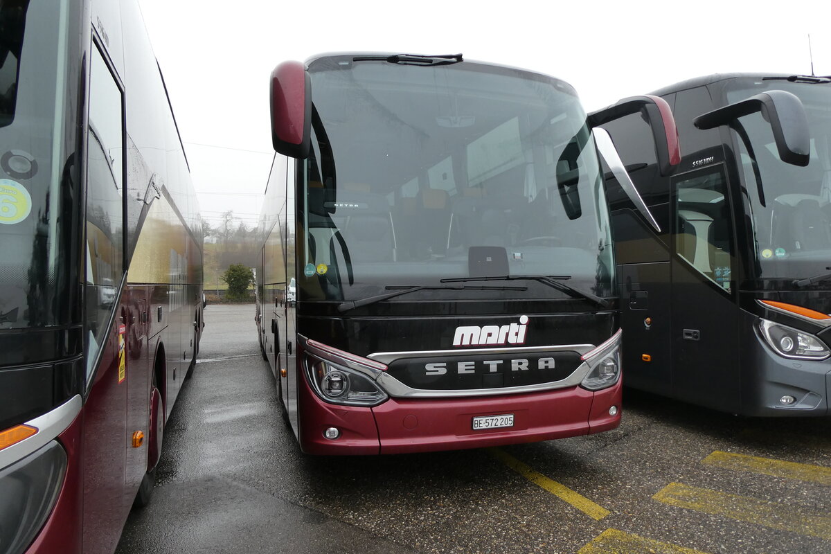 (284'709) - Marti, Kallnach - Nr. 5/BE 572'205 - Setra am 7. Februar 2026 in Kallnach, Car-Terminal
