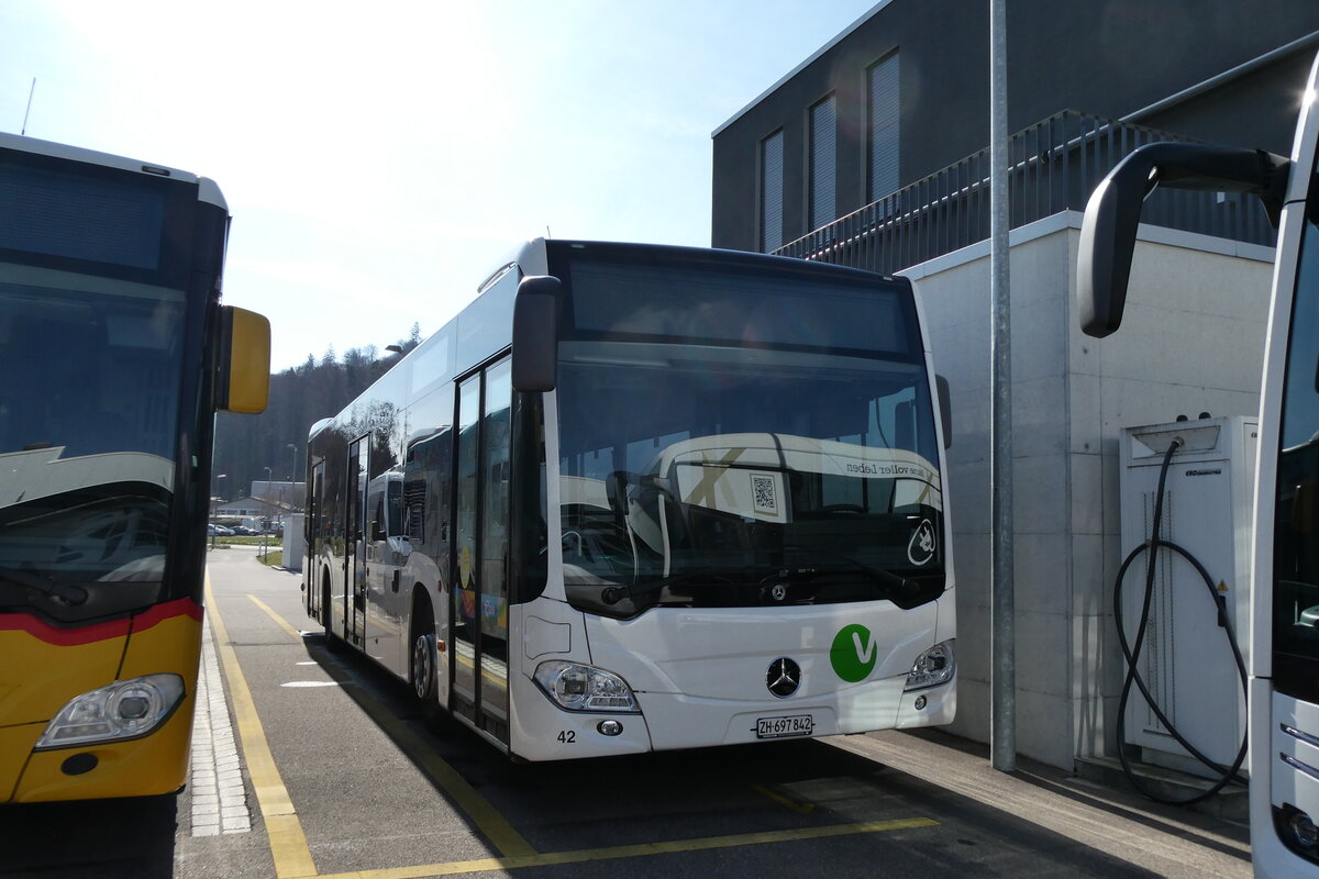 (285'791) - Maag, Kloten - Nr. 42/ZH 697'842 - Mercedes am 28. M�rz 2026 in Winterthur, Daimler Buses