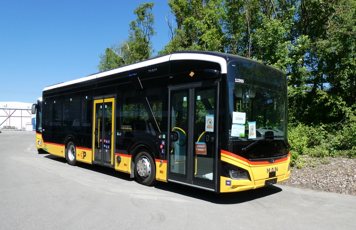 (286'439) - PostAuto Bern - PID 12'355 - eMAN am 25. April 2026 in Kerzers, Interbus