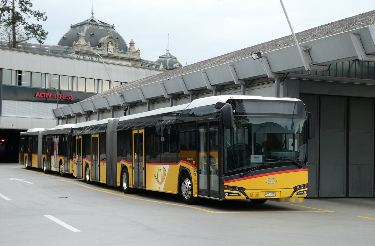 (286'730) - PostAuto Bern - Nr. 11'151/BE 818'686/PID 11'151 - Solaris (ex Nr. 686) am 3. Mai 2026 in Bern, Postautostation