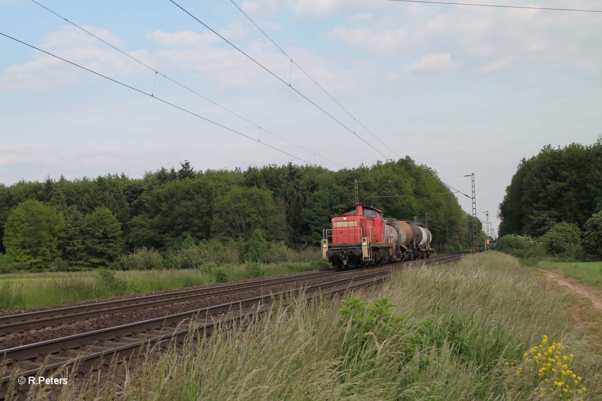 294 737-2 mit einer Übergabe bei der Stromkreistrennstelle Bischofsheim. 22.05.15