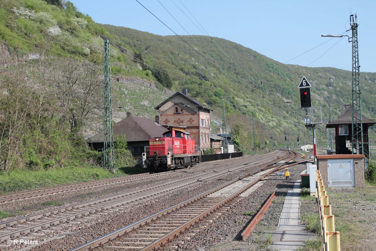 294 872 Lz auf dem Weg nach Koblenz in Kaub. 22.04.15