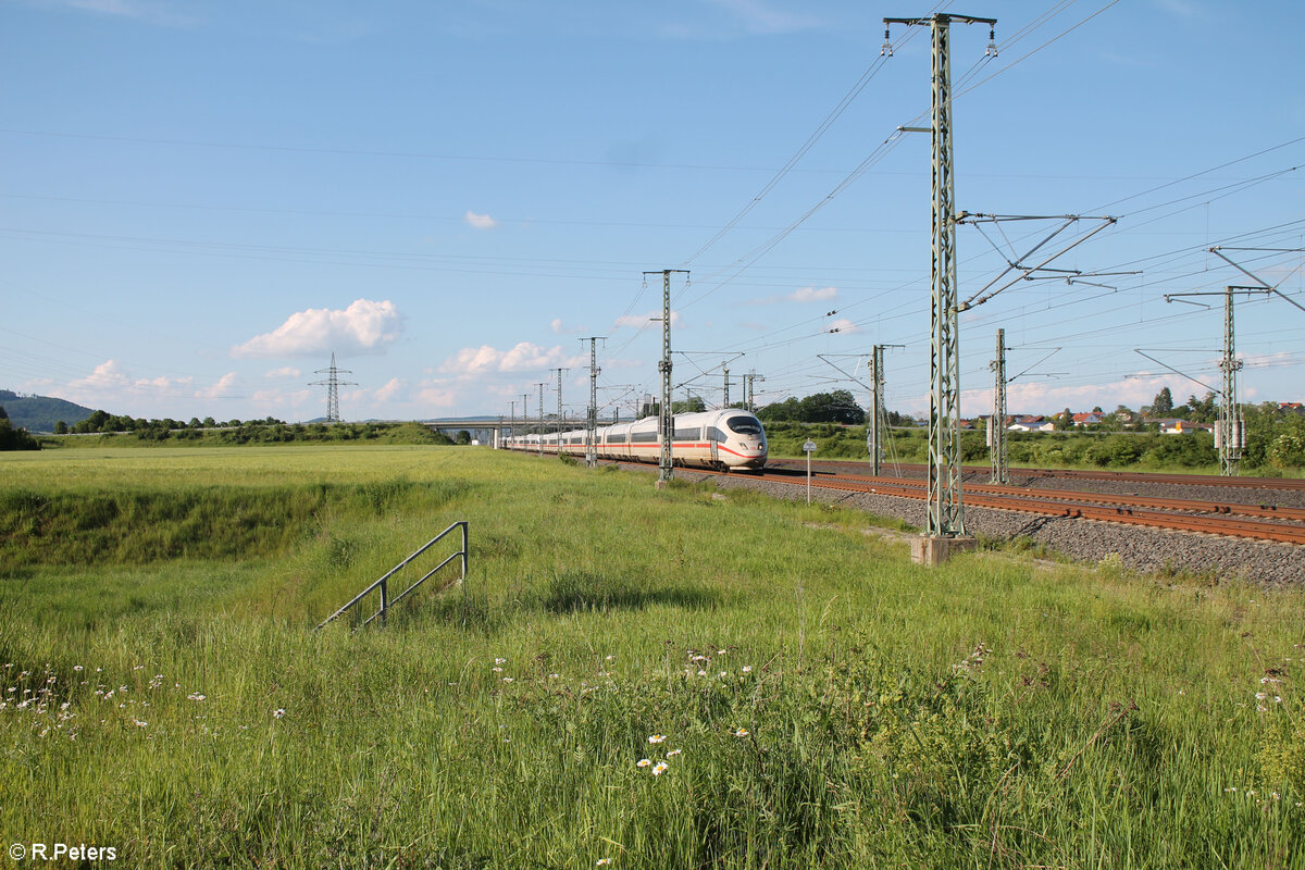 403 057  Esslingen am Necker  als ICE 709 Hamburg - Mnchen bei Ebensfeld. 20.05.24