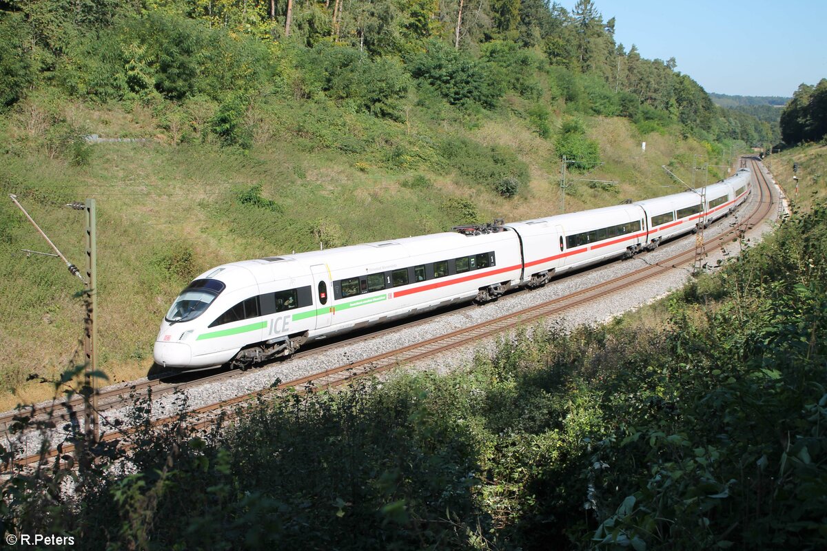 411 078-9  Ostseebad Warnemünde  als ICE 92  Berolina  Wien - Nürnberg bei Sinngrün. 25.09.21