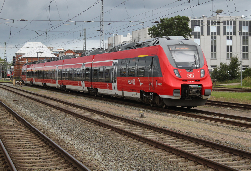 442 350 als S1(Rostock-Warnemünde)bei der Bereitstellung im Rostocker Hbf.04.08.2017