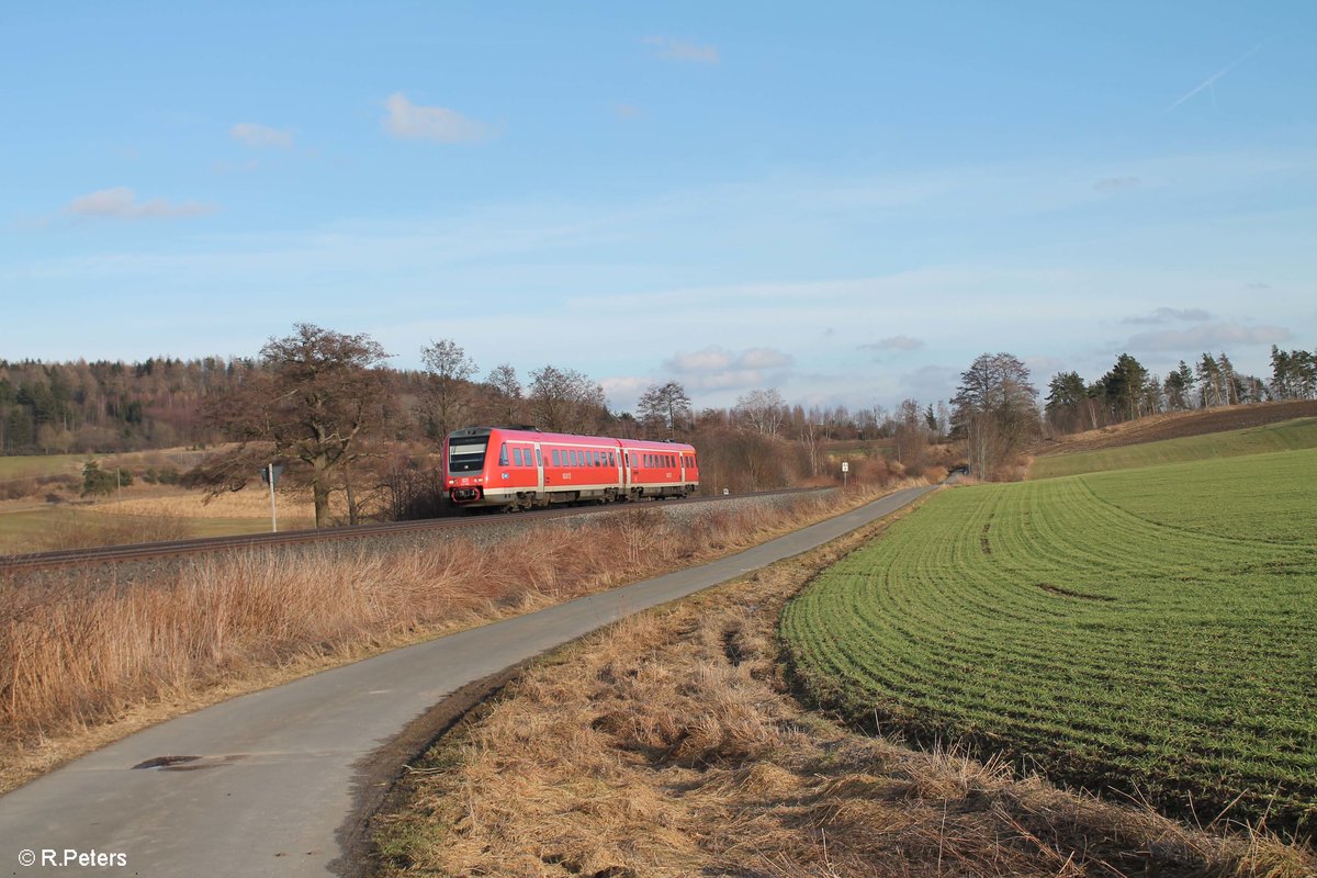 612 668 als RE 2696 Regensburg - Hof bei Lengenfeld. 25.02.17