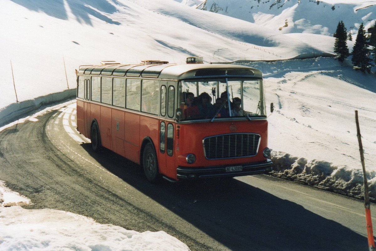 (AA 06) - Aus dem Archiv: AFA Adelboden - Nr. 14/BE 43'089 - FBW/Gangloff am 25. Februar 1990 in Adelboden, Geilsstrasse