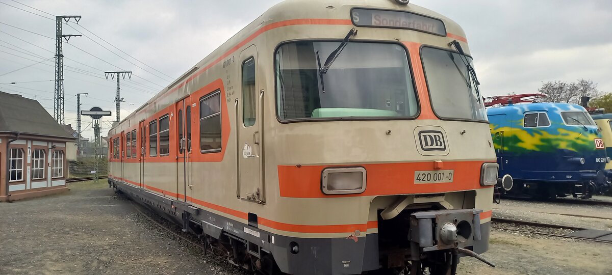 BR 420 001 im DB Museum N�rnberg am 23.April 2022