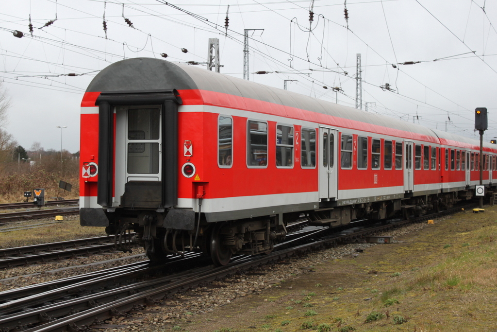 D-DB 50 80 84-33 144-8 Bydz 439.9 von DB Regio AG Region Nordost Rostock Hbf bei der Einfahrt im Rostocker Hbf.18.03.2017