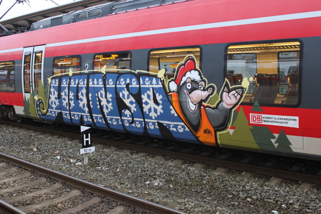 DB wünschen allen Hansafans frohe Weihnachten.Aufgenommen am 28.12.2017 im Rostocker Hbf.