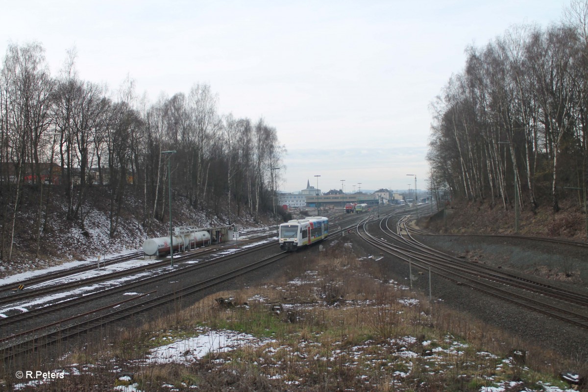 Der Oberpfalzbahn  Agilis  VT650 703 auf dem Weg nach Hof als OPB 20874 beim verlassen von Marktredwitz. 05.03.16