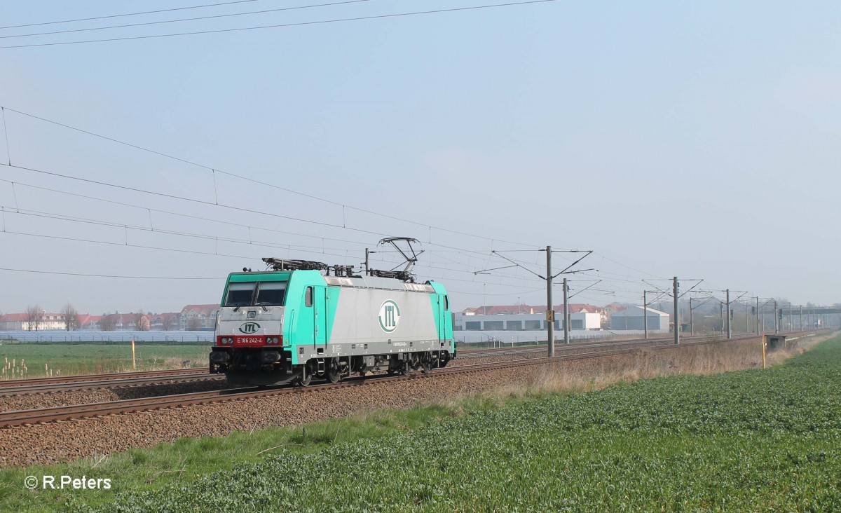 E186 242-4 kommt Lz aus Dresden nach Leipzig bei Borsdorf. 29.03.14