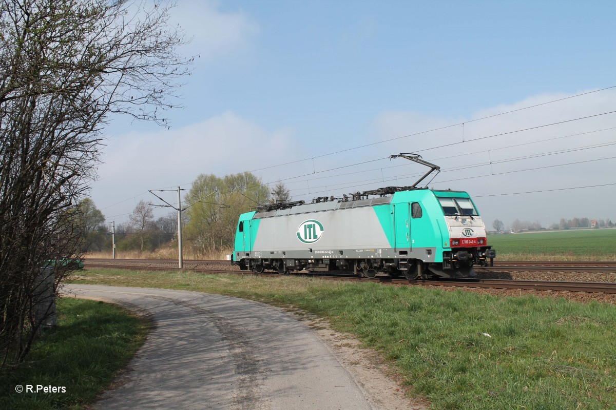 E186 242-4 kommt Lz aus Dresden nach Leipzig bei Borsdorf. 29.03.14