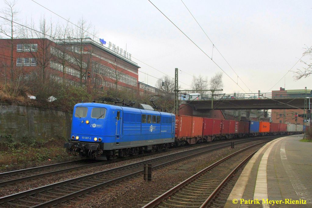 EGP 151 007 mit Containerzug am 20.01.2015 in Hamburg-Harburg auf dem Weg nach Süden