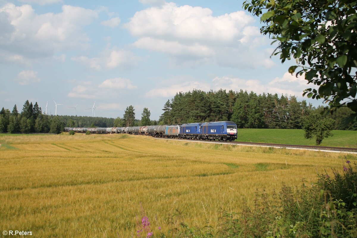 ER20 001 und ER20 015 ziehen ein Kesselzug Elbtal Umleiter von hof nach Cheb bei Marktleuthen. 22.07.21