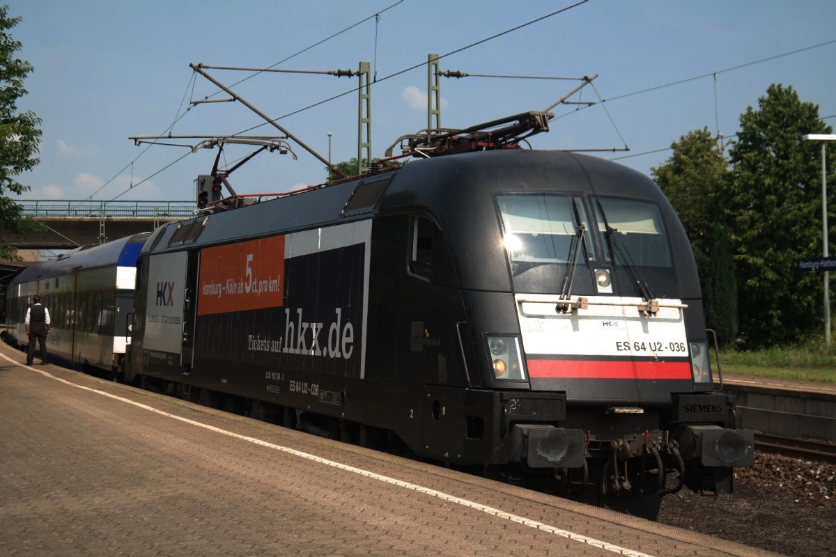 ES 64 U2-036 stand mit dem HKX im bf hh-harburg,am 29.07.14