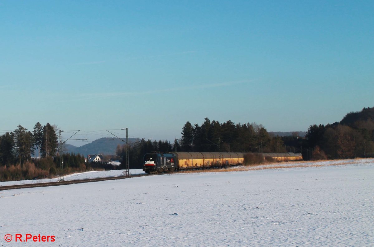 ES64 U2 - 010 zieht einen ARS Autotransportzug bei Seubersdorf. 19.01.17