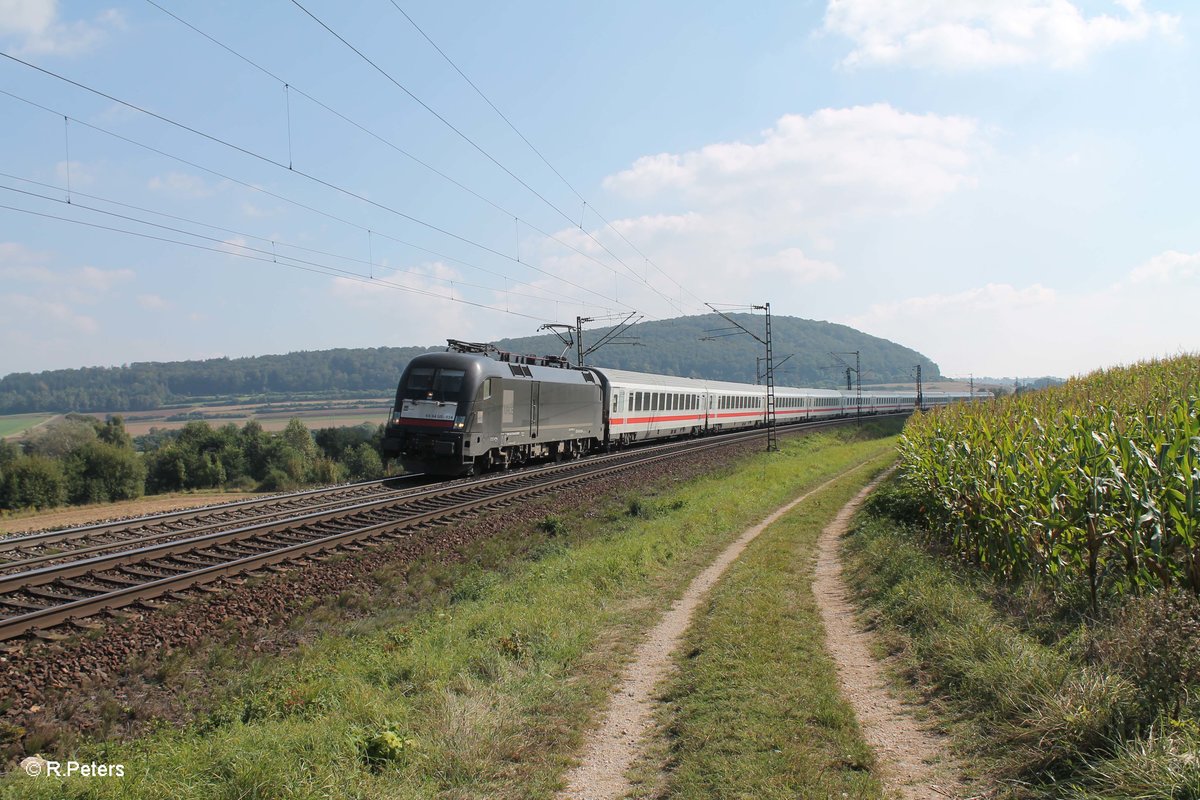 ES64 U2-034 zieht kurz hinter Treuchtlingen swn IC 2082 Königsee Berchtesgarden - Hamburg. 24.09.16