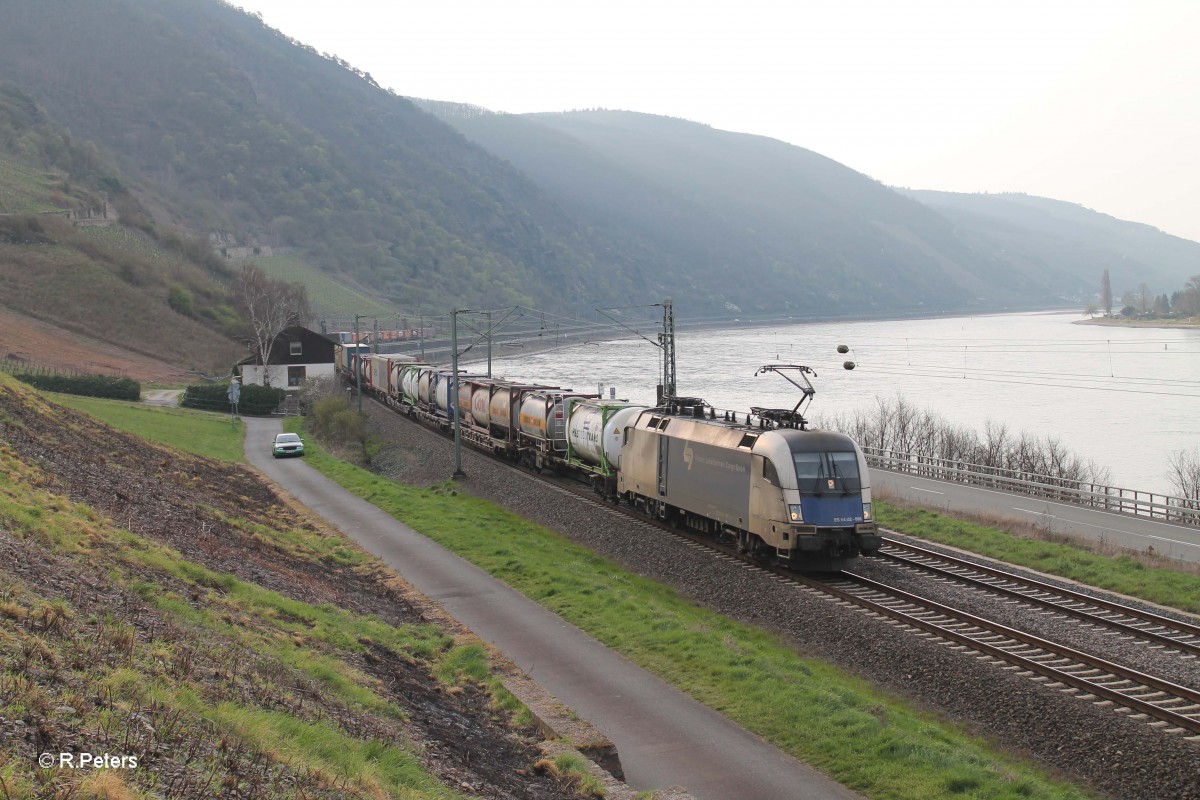 ES64 U2- 066 mit einem Wechselpritschenzug bei der Blockstelle Bodenthal. 21.03.14