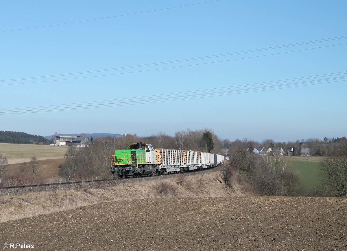 G1700.03 mit dem 45392 1800T Holzzug Cheb - Regensburg beim überqueren vom Seußener Viadukt. 28.02.21