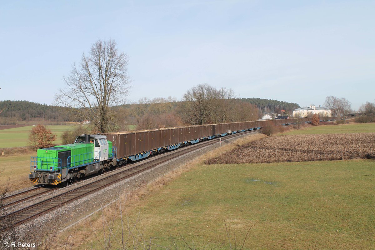 G1700.04 mit dem Hackschnitzelzug aus Wiesau in Richtung Regensburg bei Rothenstadt. 18.02.21