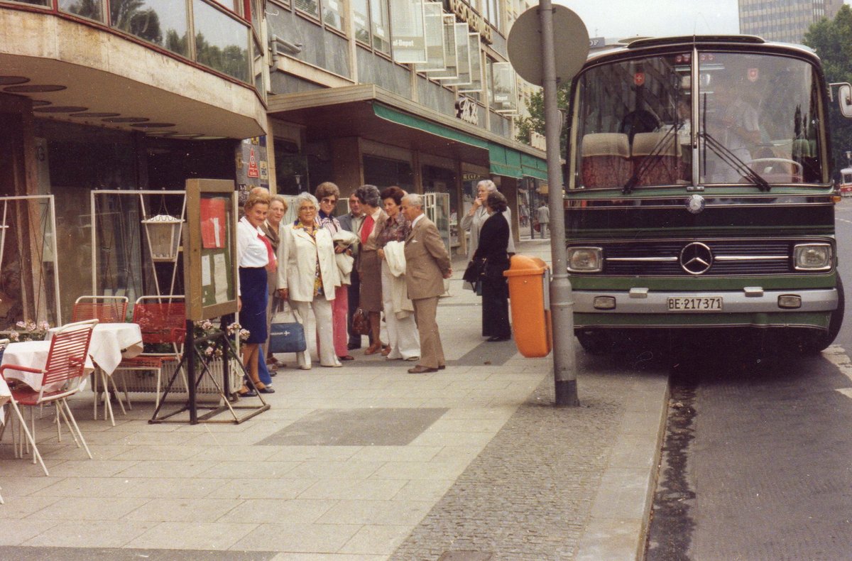 (HHT 100) - Aus dem Archiv: Gafner, Thun - BE 217'371 - Mercedes im August 1977