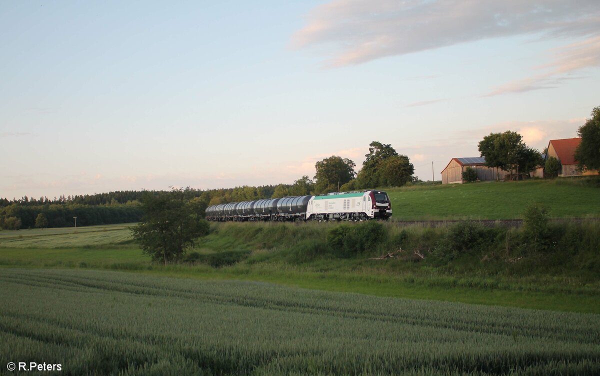 LEG 159 228 zieht am Abend den Kesselzug nach Sand Bayern bei Escheldorf. 21.06.21