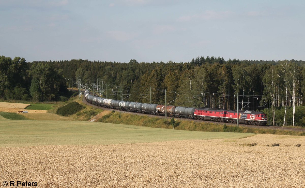 LEG 232 182 + 232 238 mit DGS 95451 Bitterfeld - Neustadt/Donau bei Unterhartmannsreuth kurz vor Feilitzsch und hat schon die Bayrische Landesgrenze erreicht. 23.07.20