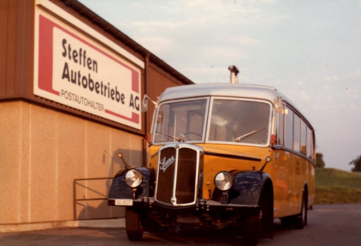 (MD156) - Aus dem Archiv: Steffen, Remetschwil - AG 6117 - Saurer/Hess (ex SAPJV, L'Isle; ex P 22'039) im Juli 1984 in Remetschwil, Garage