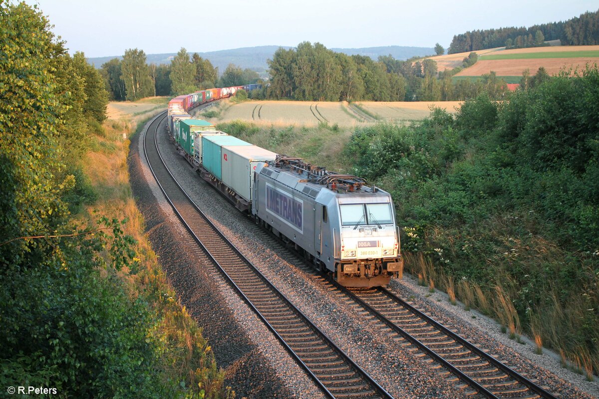 Nachschuss auf 386 030-1 die an einem Elbtal Umleiter hängt, Unterthölau 23.07.21