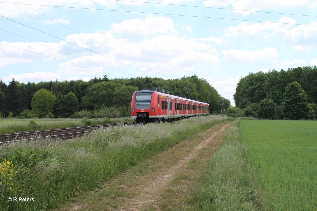 Nachschuss auf 425 308/808 auf Werkstattfahrt