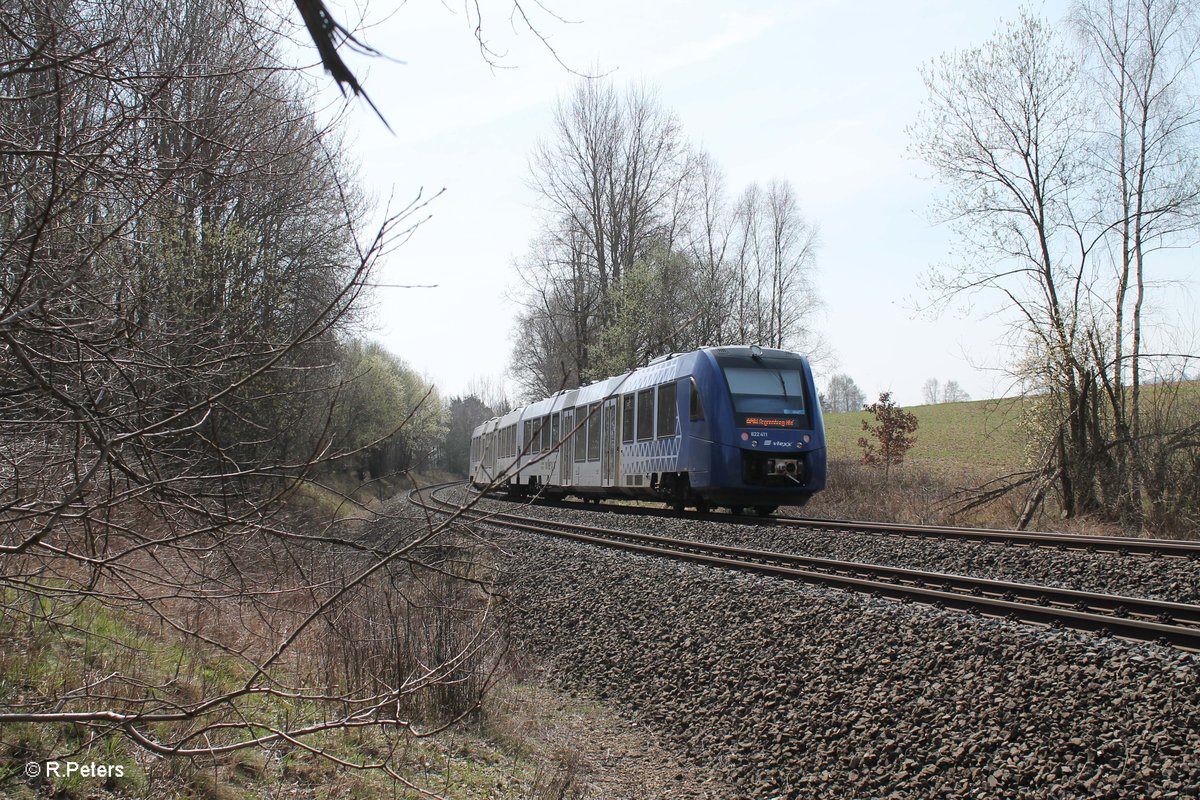 Nachschuss auf 622 411 als OPB 79727 Marktredwitz - Regensburg bei Schönfeld. 05.04.16