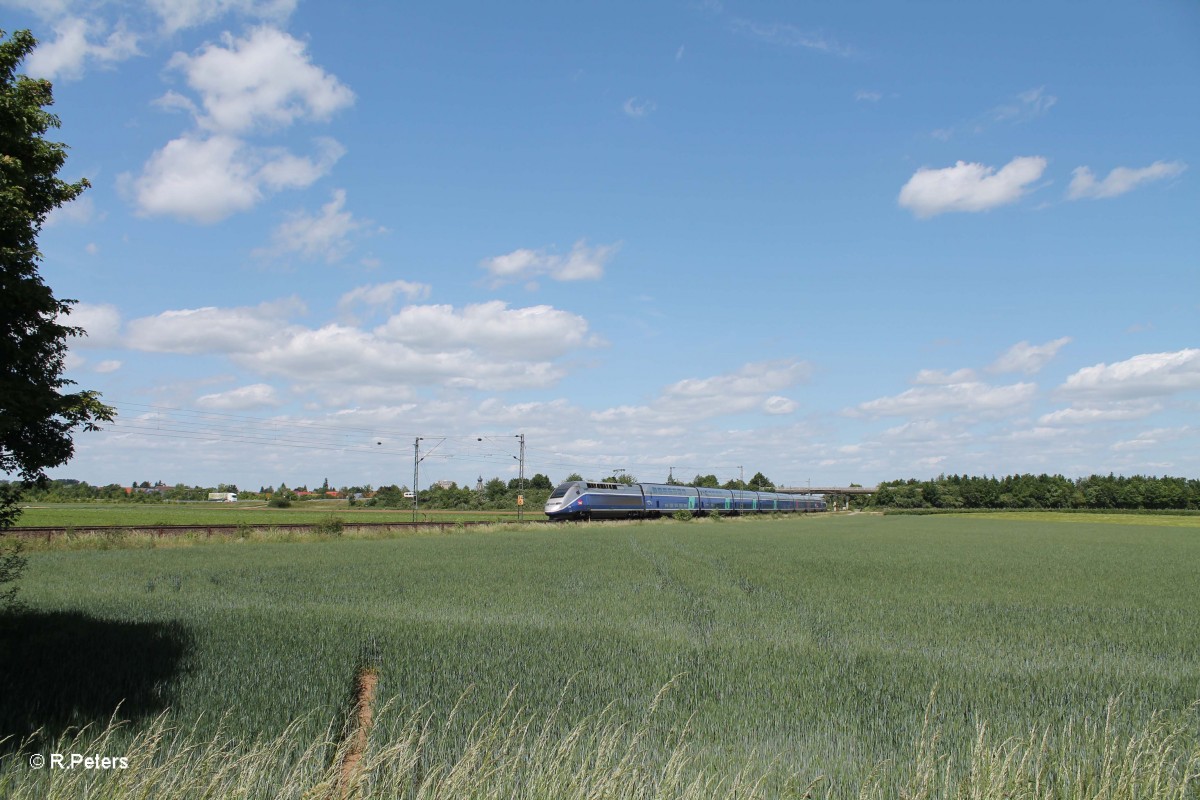 Nachschuss auf den Doublex TGV bei Gernsheim auf dem Weg nach Frankfurt/Main. 19.05.15