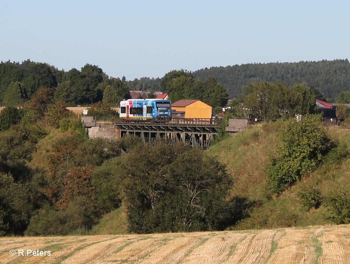 Nachschuss auf VT650 703 als OPB 20882 nach Hof via Cheb und As bei Seuen. 31.08.16