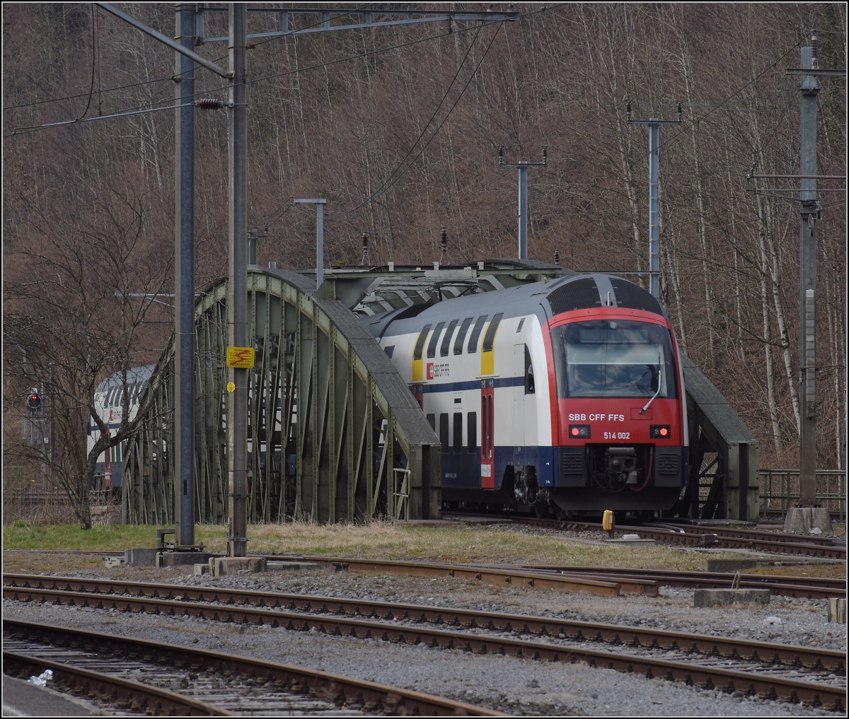 RABe 514 002 auf der Sihlbrücke. Sihlbrugg, März 2022.