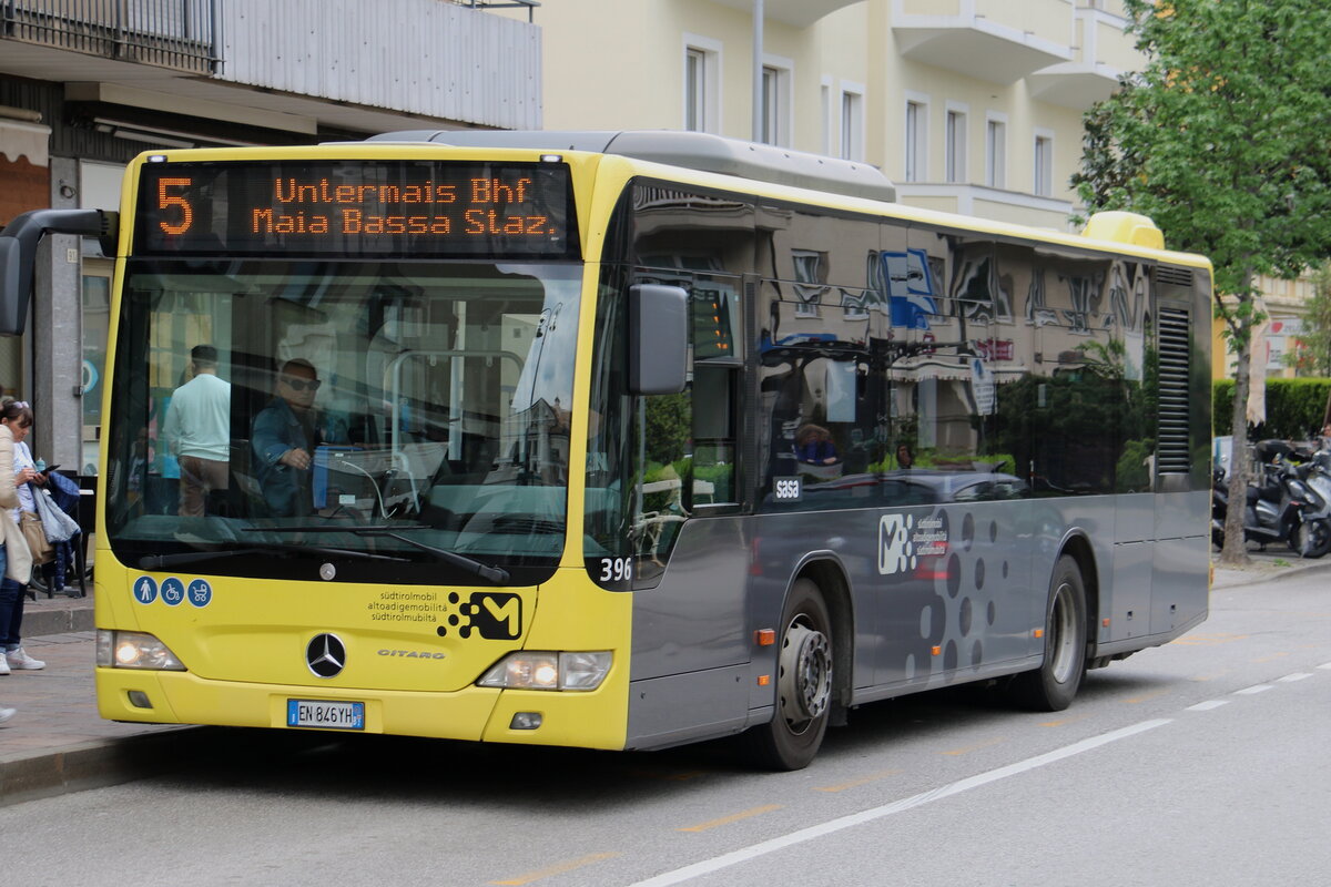 SASA Bozen - Nr. 396/EN-846 YH - Mercedes am 15. April 2024 in Meran (Aufnahme: Martin Beyer)