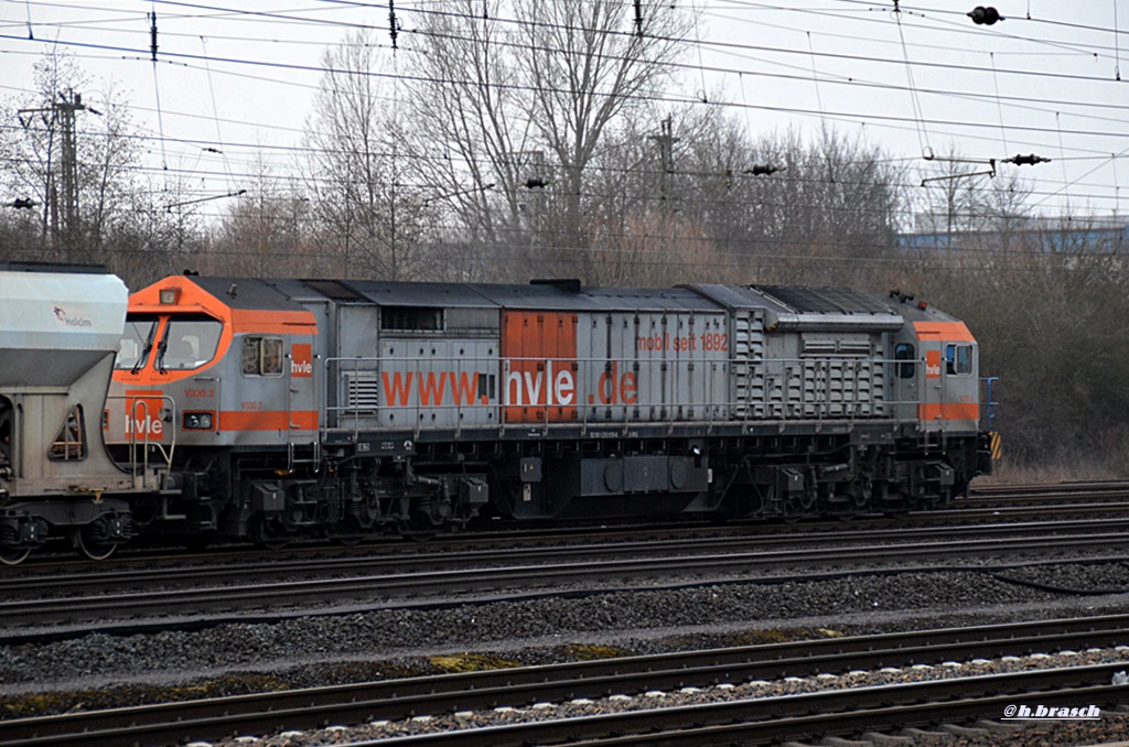 V 330.2 mußte mit einen ganzzug,in hh-wilhelmsburg warten auf weiterfahrt,24.02.15