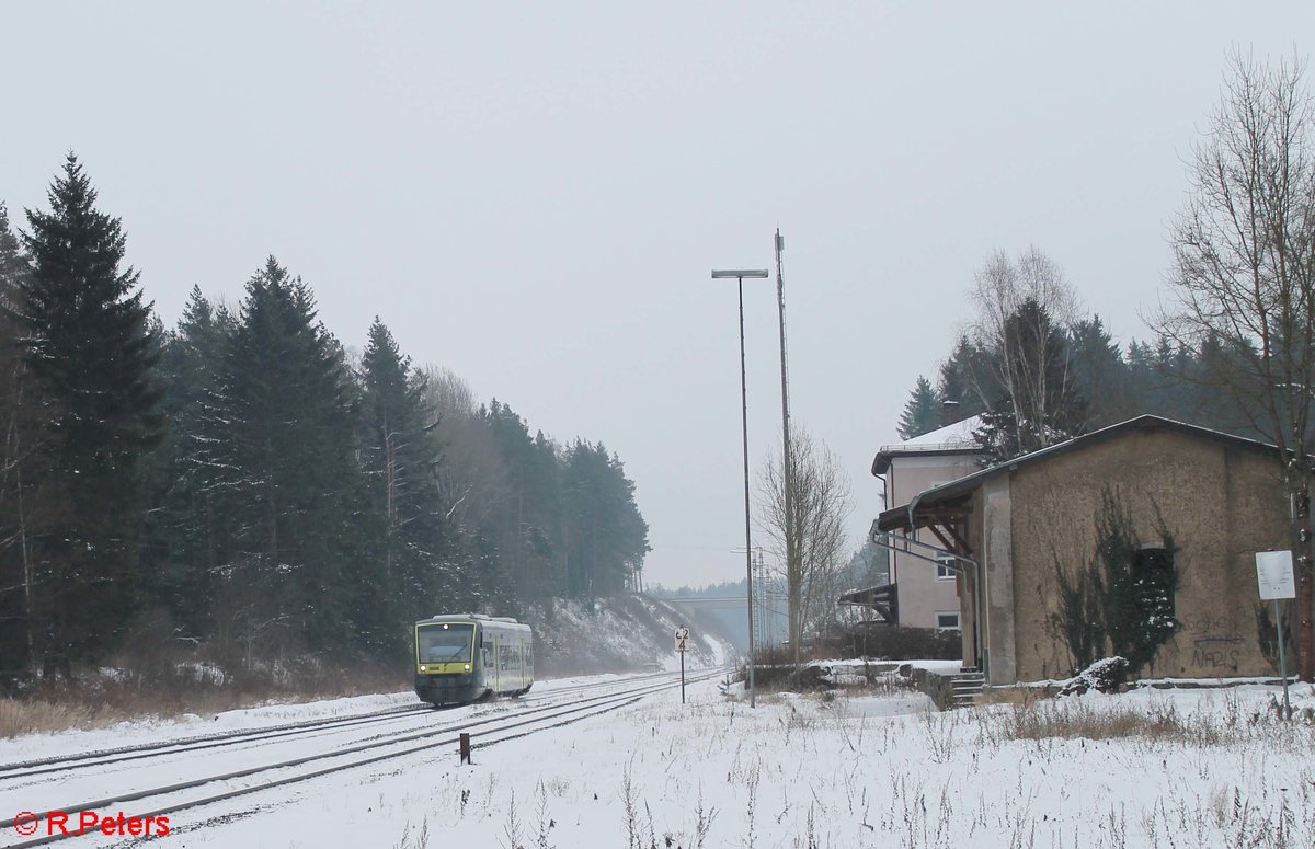 VT 650. 721 als ag84657/84655 nach Hof in Rößlau. 11.01.17