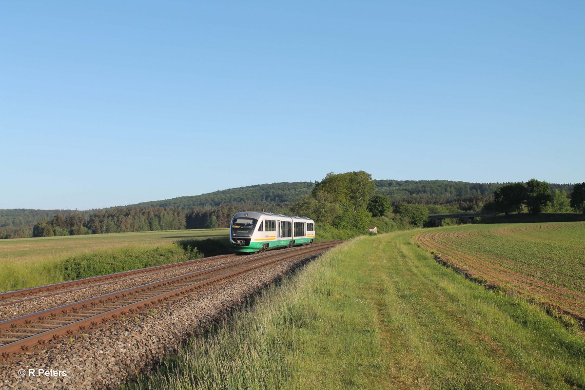 VT14 als OPB74251 Marktredwitz - Schwandorf bei Oberteich. 05.06.15