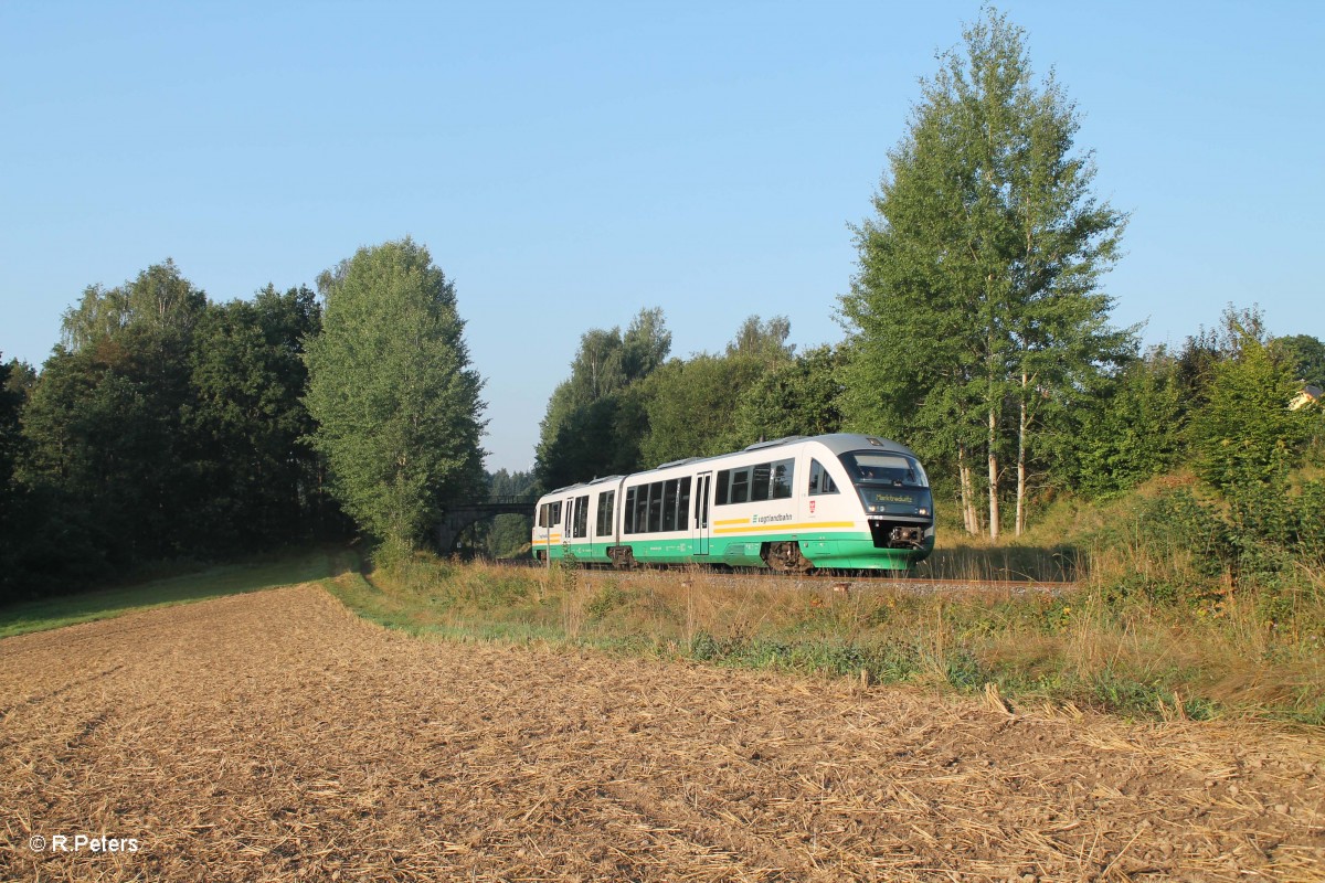 VT16 als VBG81152 Schwandorf nach Marktredwitz in Reuth bei Erbendorf. 30.08.13