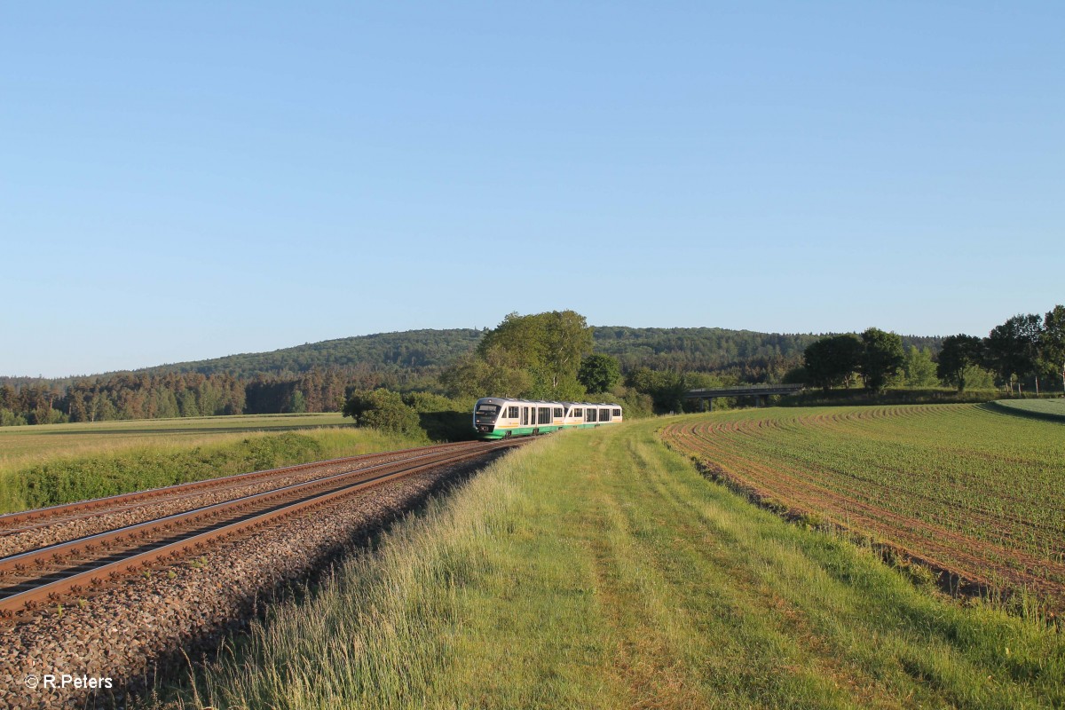 VT17 + VT18 als OPB 74249 Marktredwitz - Regensburg bei Oberteich. 05.06.15