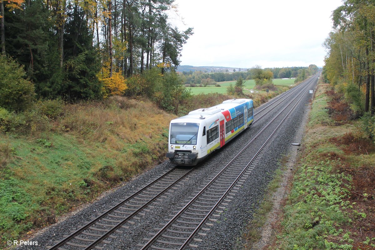 VT650 703 als ag84586 Marktredwitz - Kirchenlaibach bei Waldershof. 08.10.17