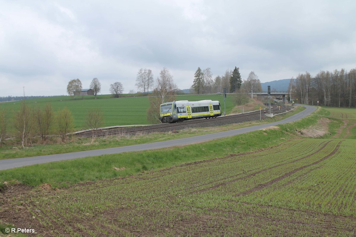 VT650 719 als ag84642 Bad Steben - Marktredwitz bei Großwendern. 20.04.17