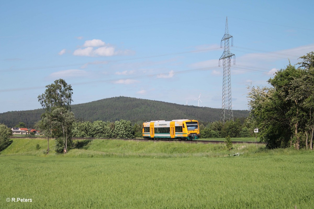 VT650.76 als OPB 20880 Cheb - Marktredwitz zwischen Seußen und Brand. 02.06.15